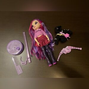 Emmy Rainbow High Doll